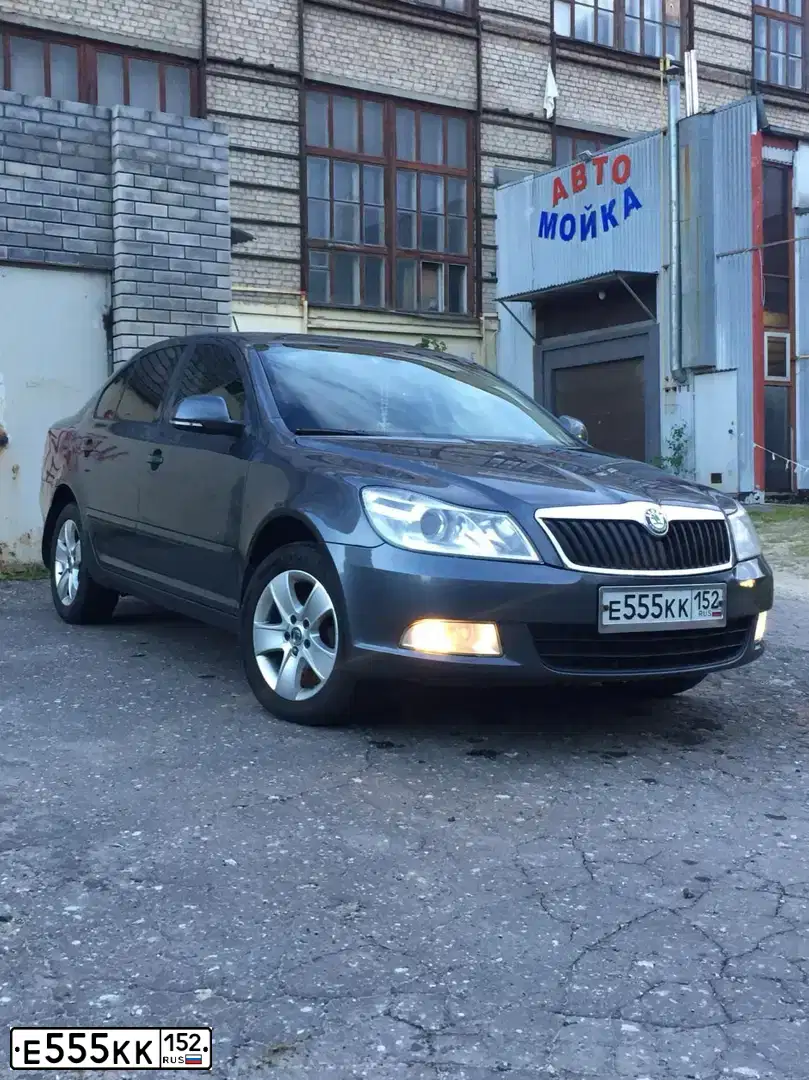 Фото автомобиля CHEVROLET EPICA, 2011 — госномер Е555КК152. Цвет: ЧЕРНЫЙ