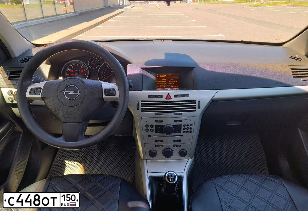 Фото автомобиля OPEL ASTRA, 2007 — госномер О662ТЕ32. Цвет: Темно-синий