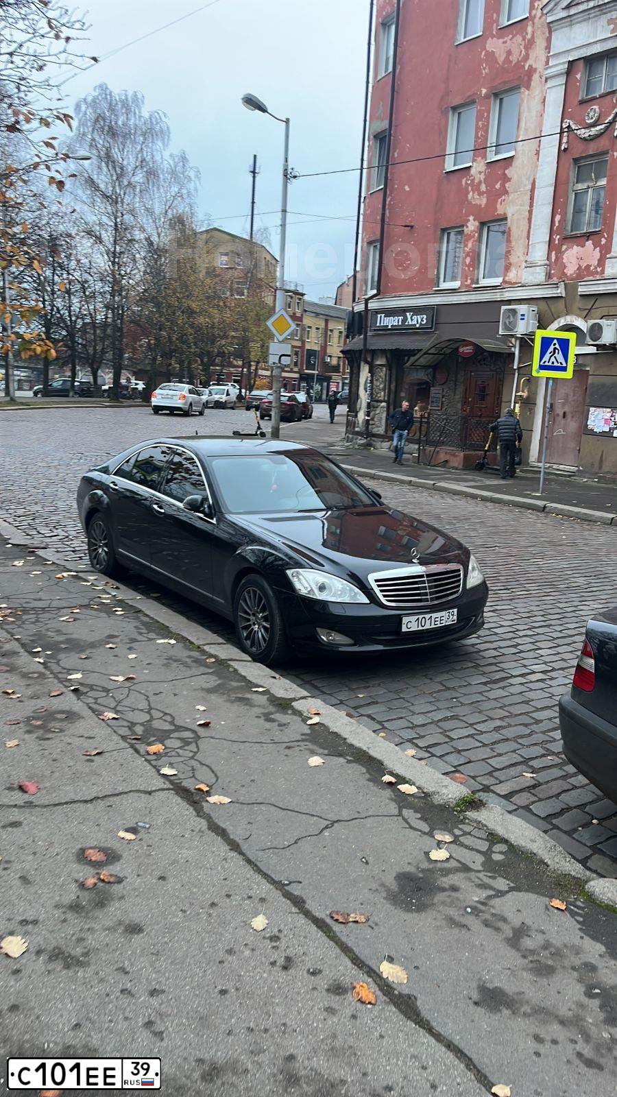 Фото автомобиля MERCEDES M-KLASSE, 2004 — госномер Т667ВС39. Цвет: ЧЕРНЫЙ