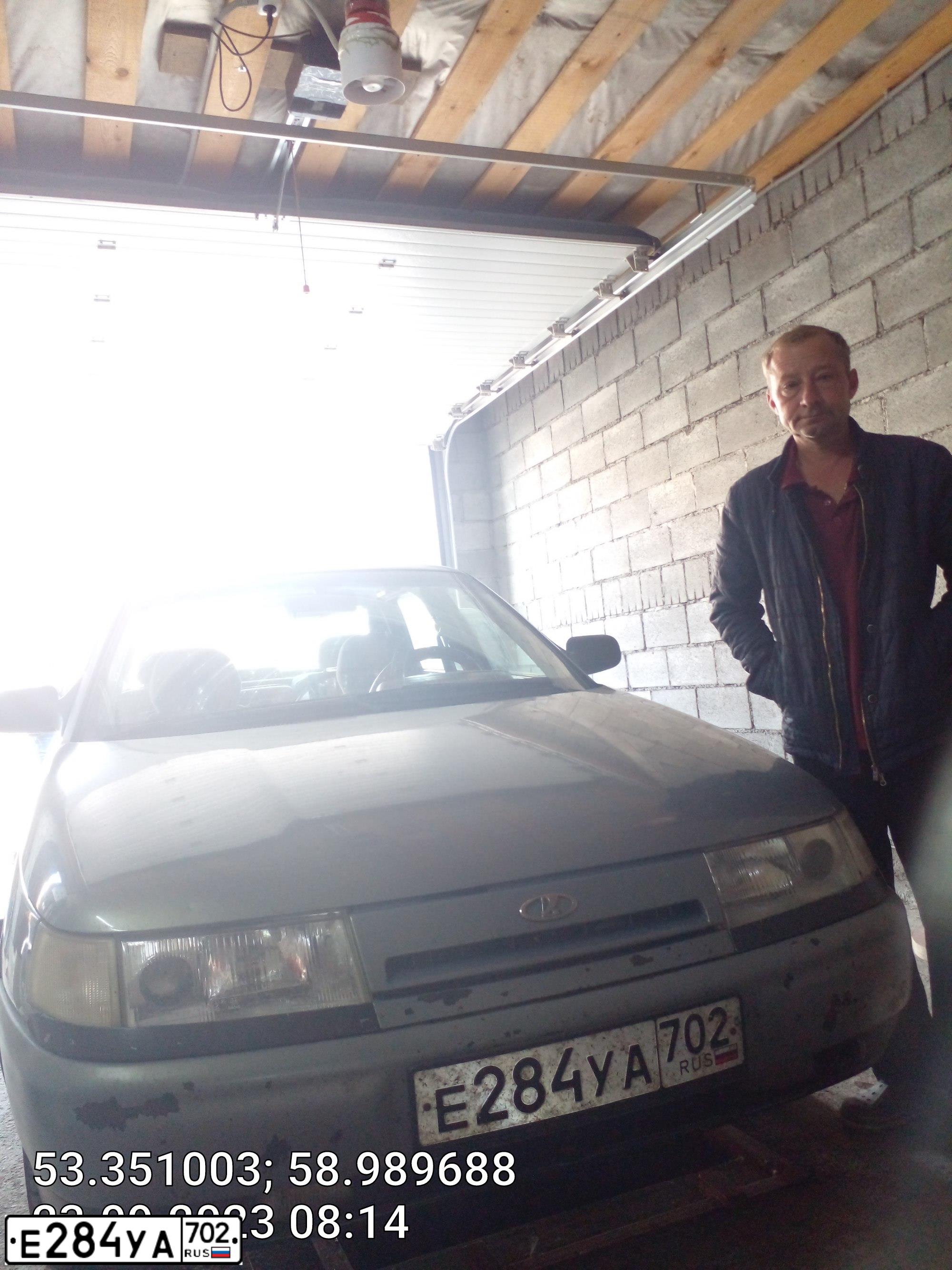 Фото автомобиля LADA 2110, 2003 — госномер Е284УА702. Цвет: ЗОЛОТИСТО СЕРЫЙ