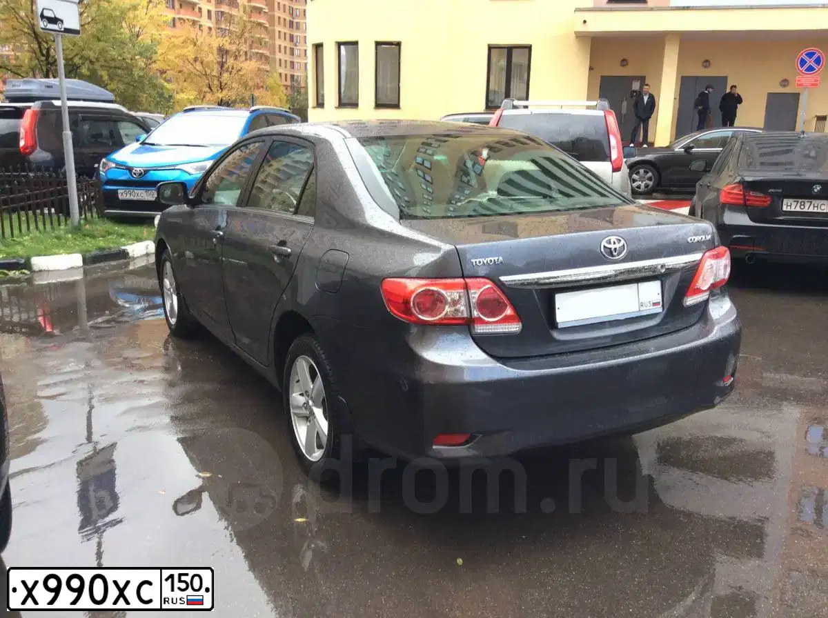 Фото автомобиля TOYOTA RAV4, 2016 — госномер Х990ХС150. Цвет: синий