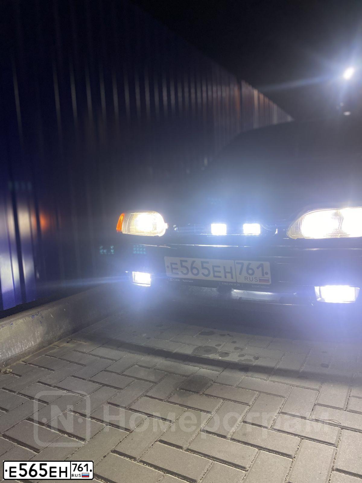 Фото автомобиля LADA 2114 SAMARA, 2007 — госномер Е565ЕН761. Цвет: ГРАФИТОВЫЙ МЕТАЛЛИК