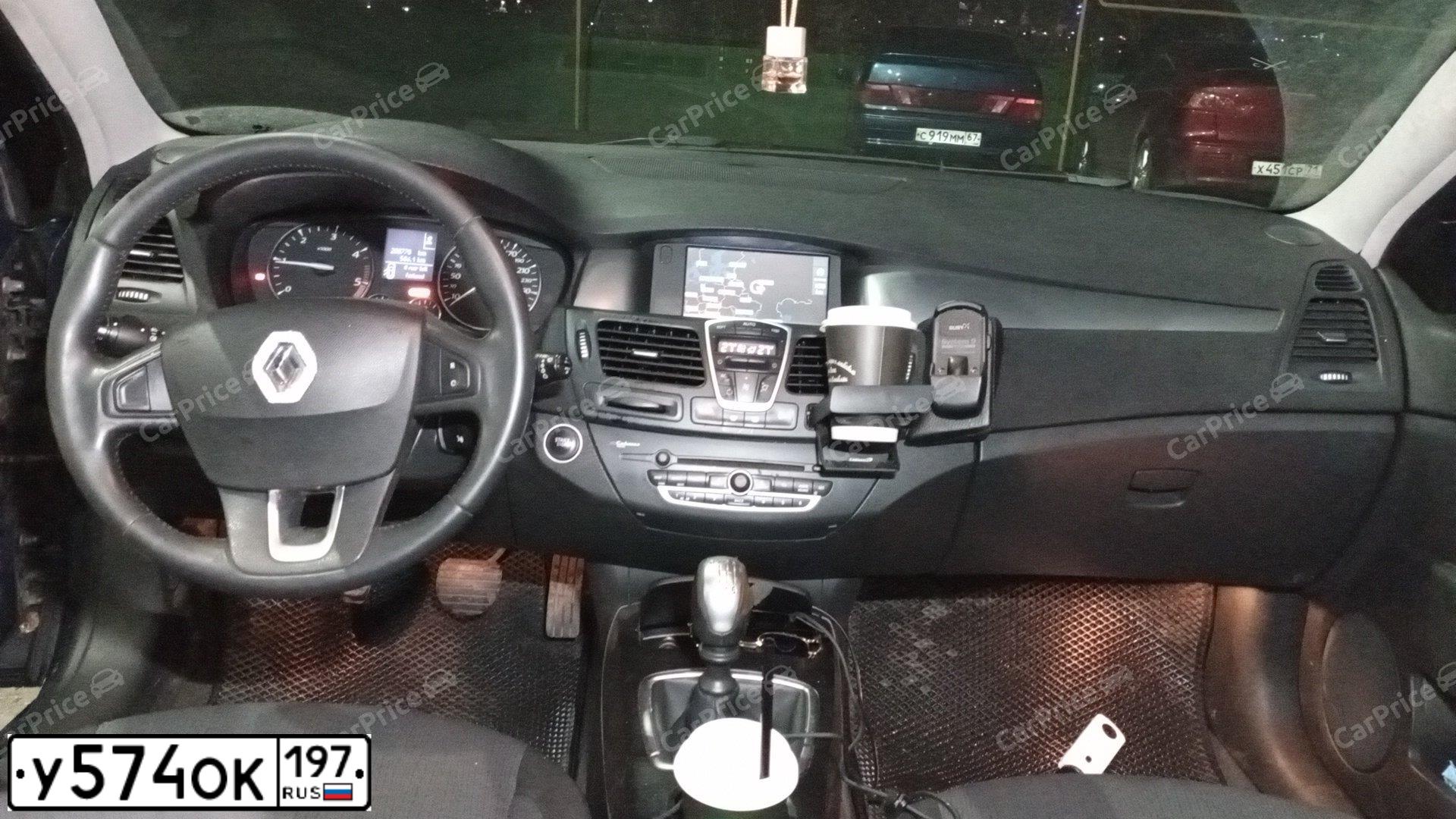 Фото автомобиля RENAULT LAGUNA, 2008 — госномер У808СЕ71. Цвет: ТЕМНО-СИНИЙ