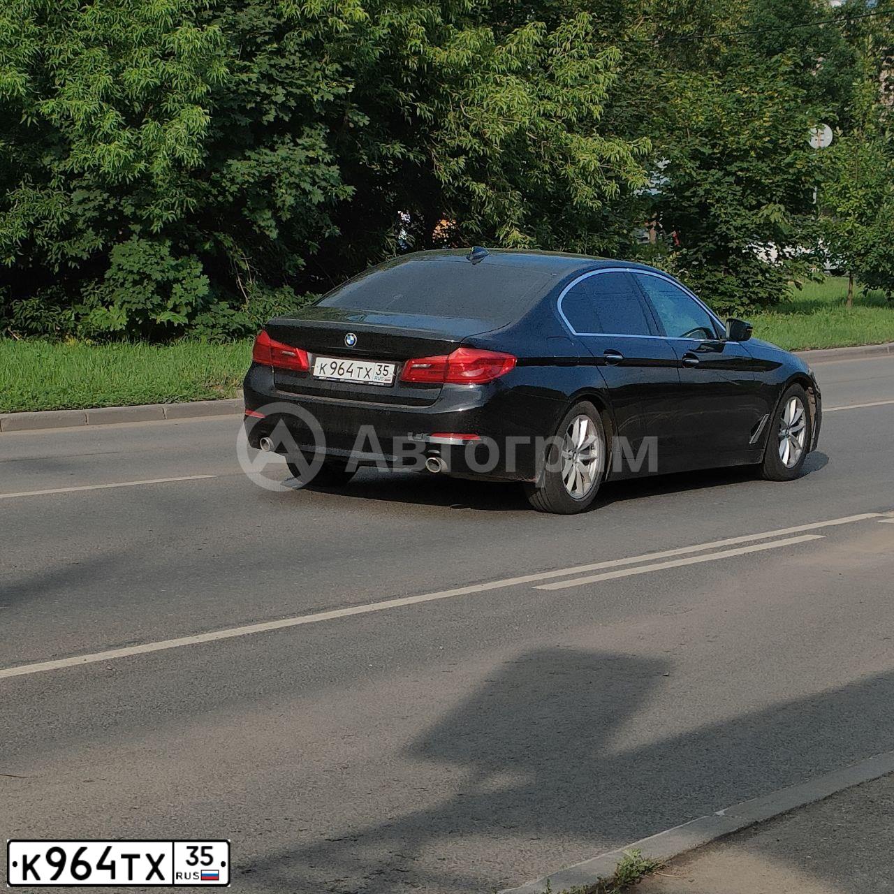 Фото автомобиля BMW SERIE 5, 2018 — госномер К964ТХ35. Цвет: ЧЕРНЫЙ