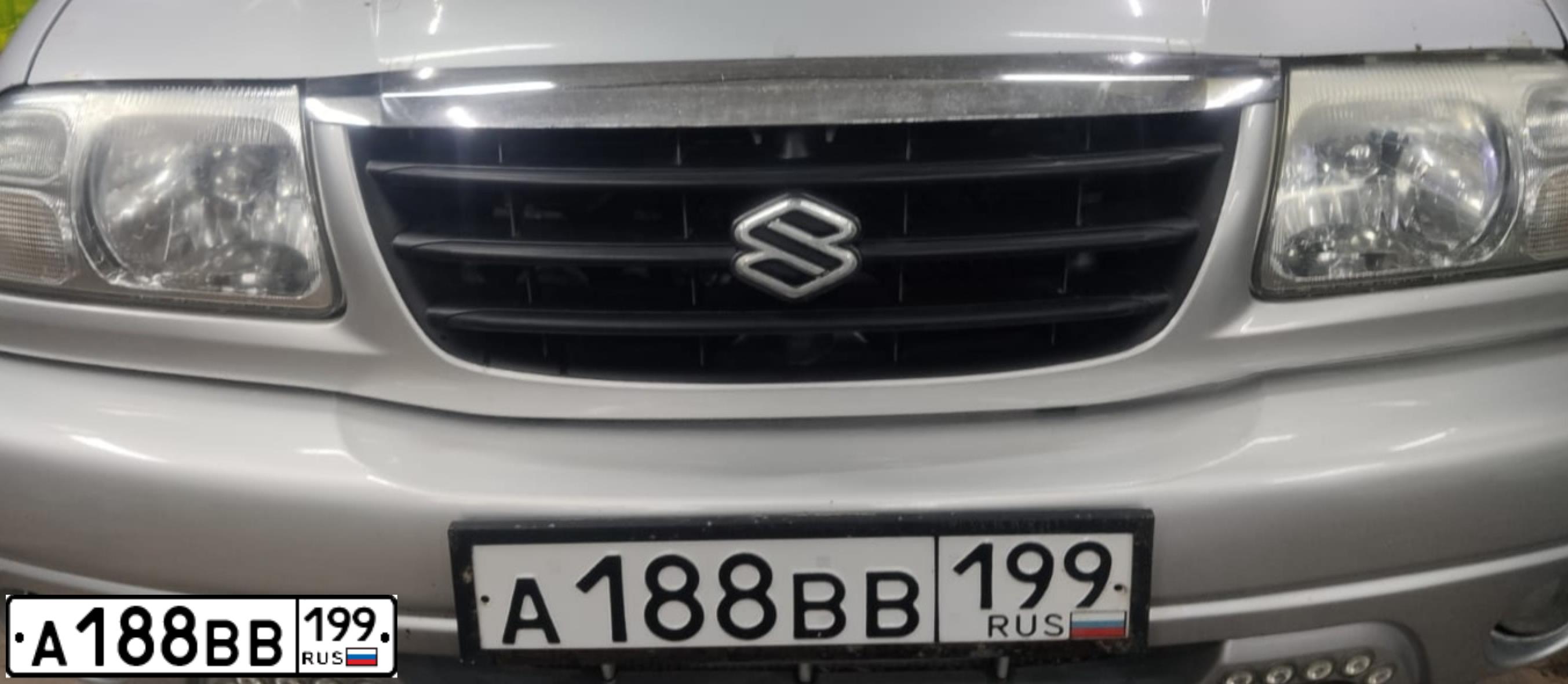 Фото автомобиля SUZUKI /GRAND/ VITARA, 2003 — госномер А188ВВ199. Цвет: СЕРЕБРИСТЫЙ