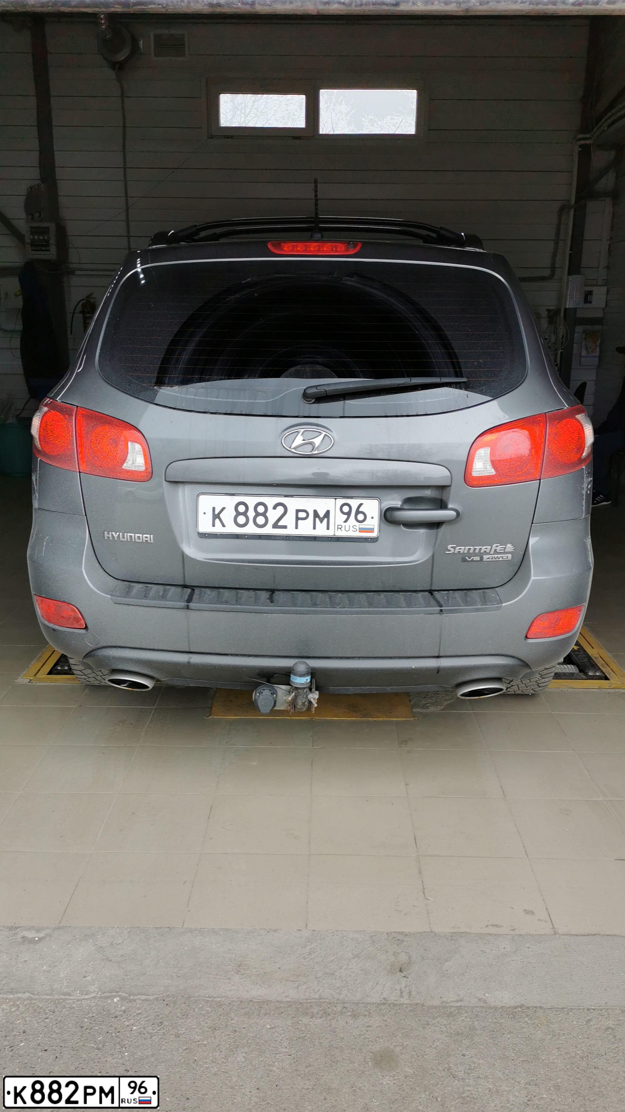 Фото автомобиля HYUNDAI SANTA FE GLS, 2007 — госномер О741ОХ126