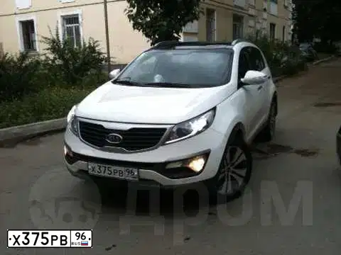 Фото автомобиля KIA SPORTAGE, 2011 — госномер С100ЕН193. Цвет: Белый