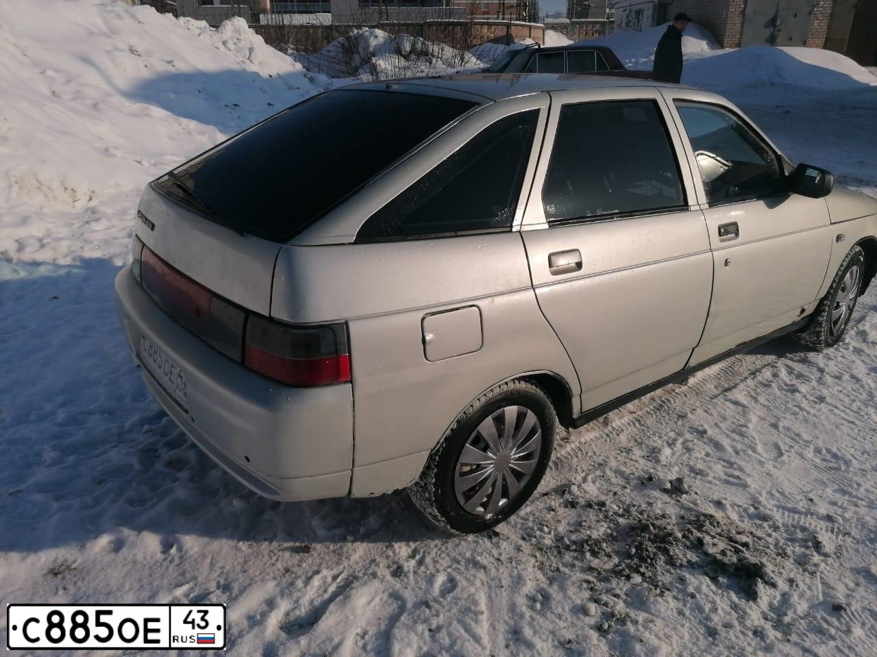 Фото автомобиля LADA 2112, 2004 — госномер С734ХК43. Цвет: МОЛОЧНО-БЕЛЫЙ СЕРЕБРИСТЫЙ