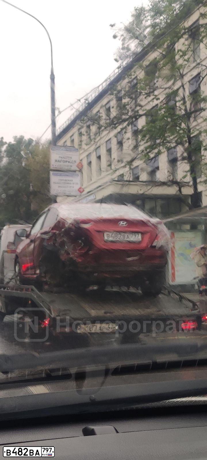 Фото автомобиля HYUNDAI SOLARIS, 2012 — госномер В482ВА797. Цвет: КРАСНЫЙ ГРАНАТ