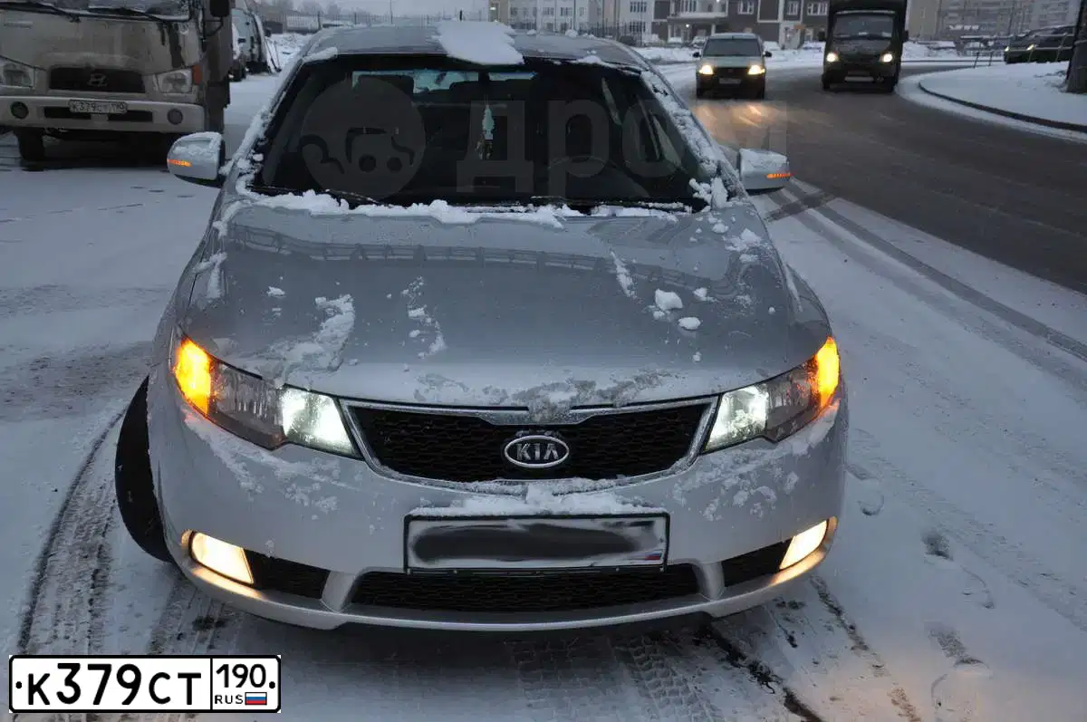 Фото автомобиля LADA 1117 KALINA, 2008 — госномер О659РК71. Цвет: БЕЛО-ЖЕЛТЫЙ ПЕРЛАМУТРОВЫЙ