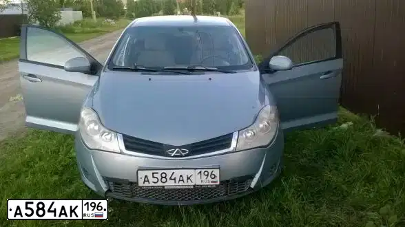 Фото автомобиля CHERY BONUS /A13/, 2011 — госномер А584АК196. Цвет: СЕРЫЙ