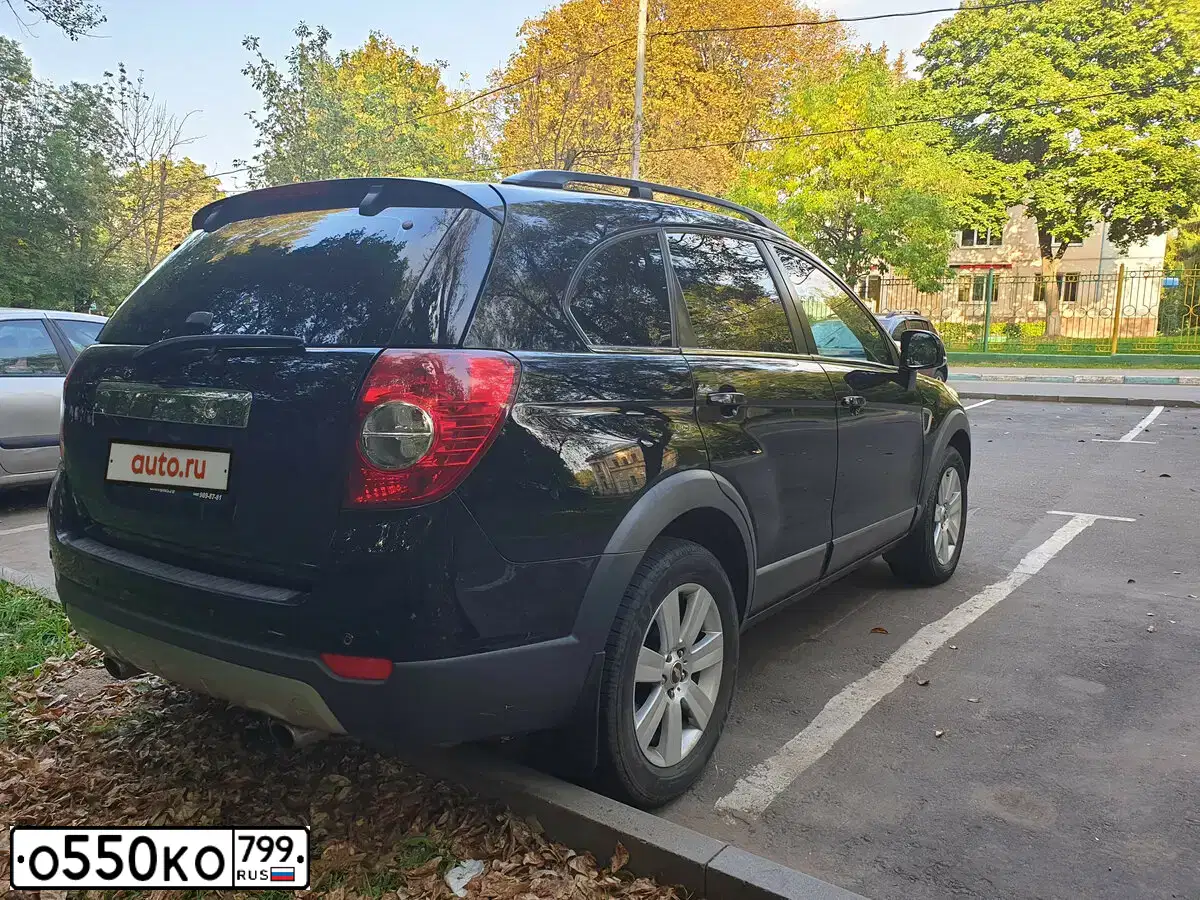Фото автомобиля CHEVROLET T CAPTIVA, 2007 — госномер М303ОО177. Цвет: ЧЕРНЫЙ