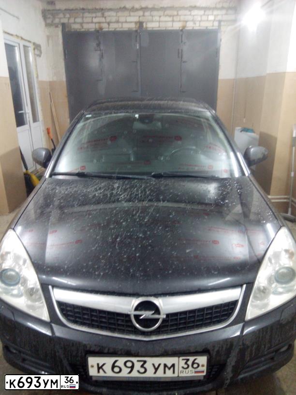 Фото автомобиля OPEL VECTRA, 2006 — госномер К693УМ36. Цвет: ЧЕРНЫЙ