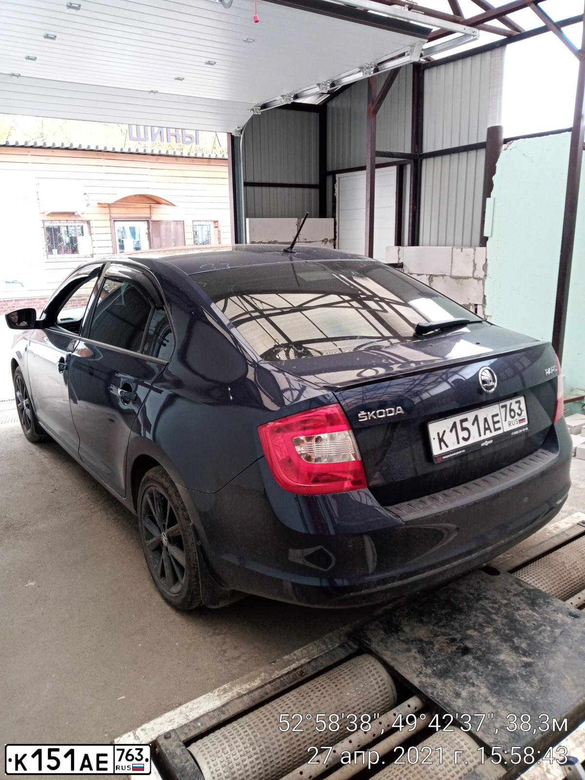 Фото автомобиля SKODA RAPID, 2016 — госномер К151АЕ763. Цвет: ТЕМНО-СИНИЙ