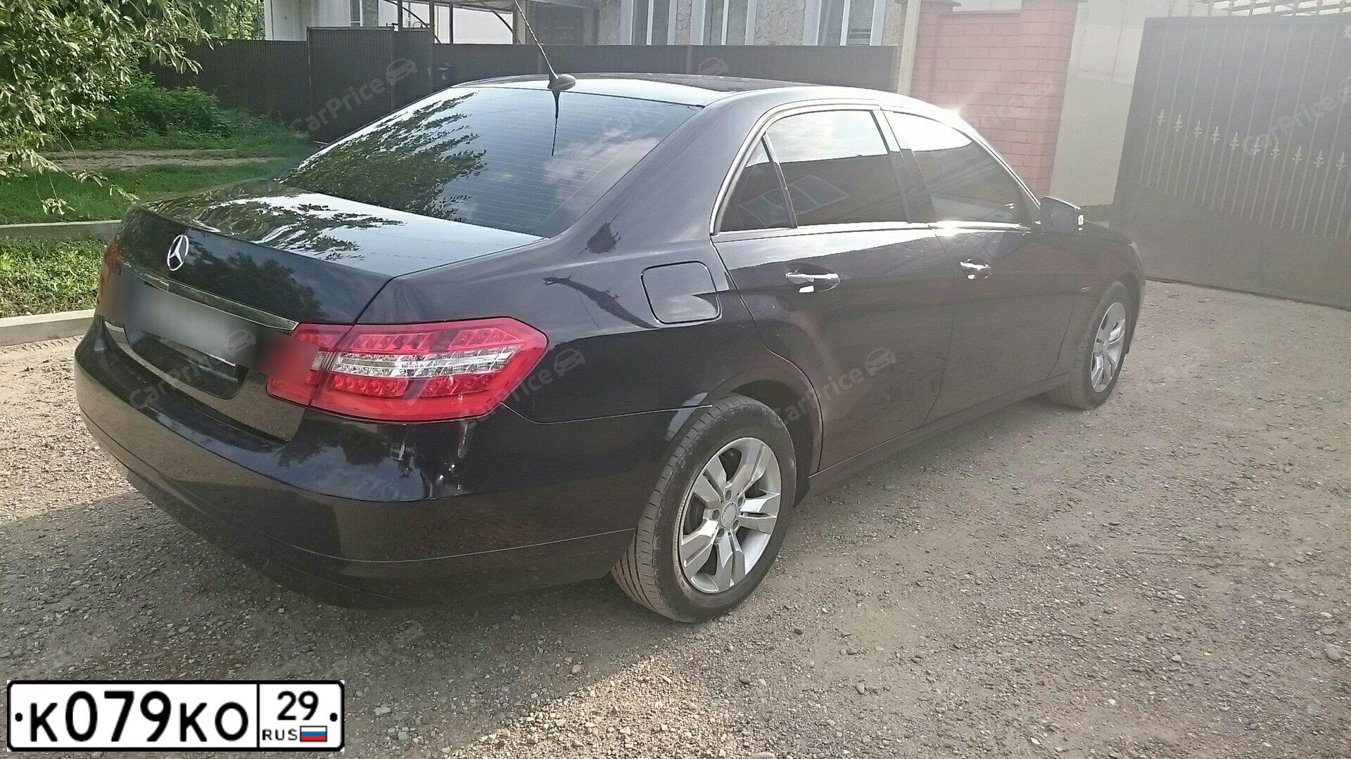 Фото автомобиля MERCEDES E-KLASSE, 2009 — госномер О318ЕА71. Цвет: Темно-синий