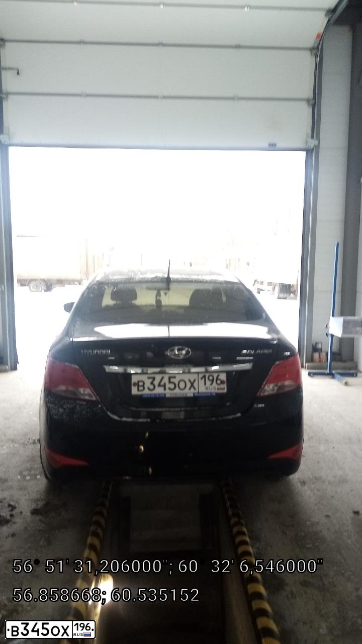 Фото автомобиля HYUNDAI SOLARIS, 2014 — госномер В345ОХ196. Цвет: ЧЕРНЫЙ