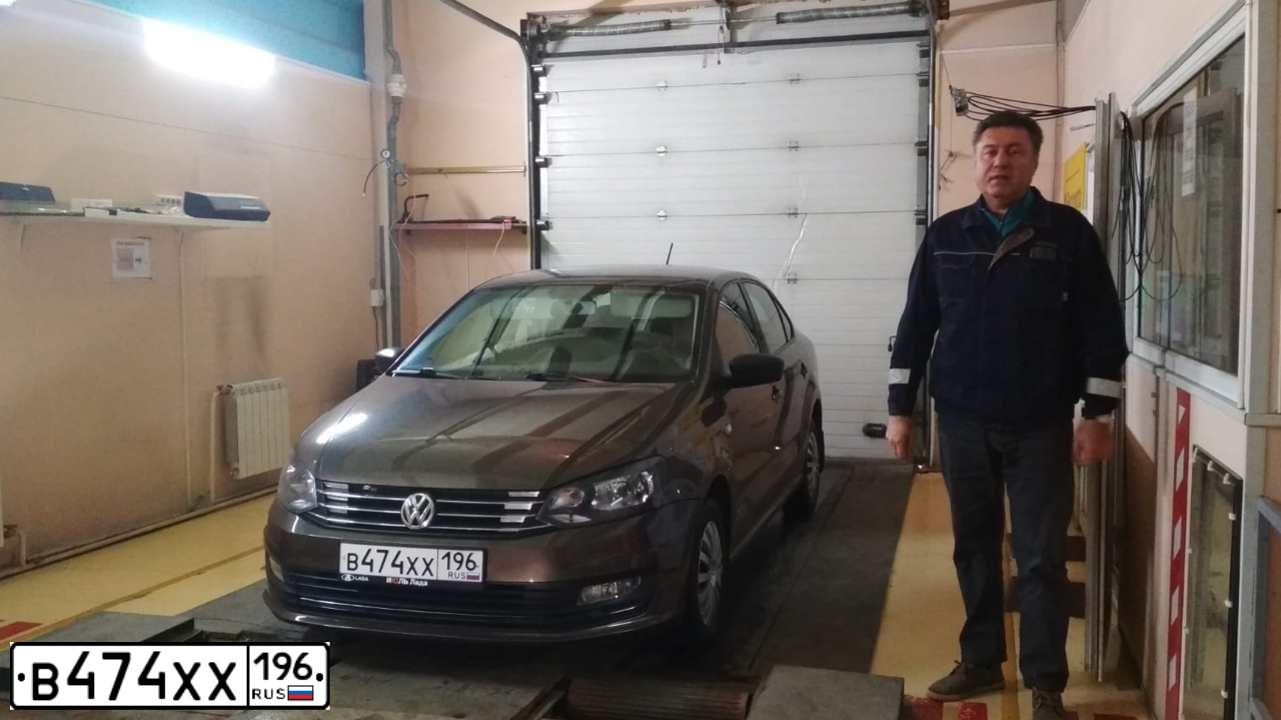 Фото автомобиля VOLKSWAGEN POLO, 2015 — госномер В474ХХ196. Цвет: Коричневый