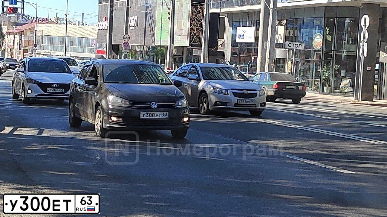 Фото автомобиля HYUNDAI SOLARIS, 2015 — госномер У300ЕТ63. Цвет: Белый