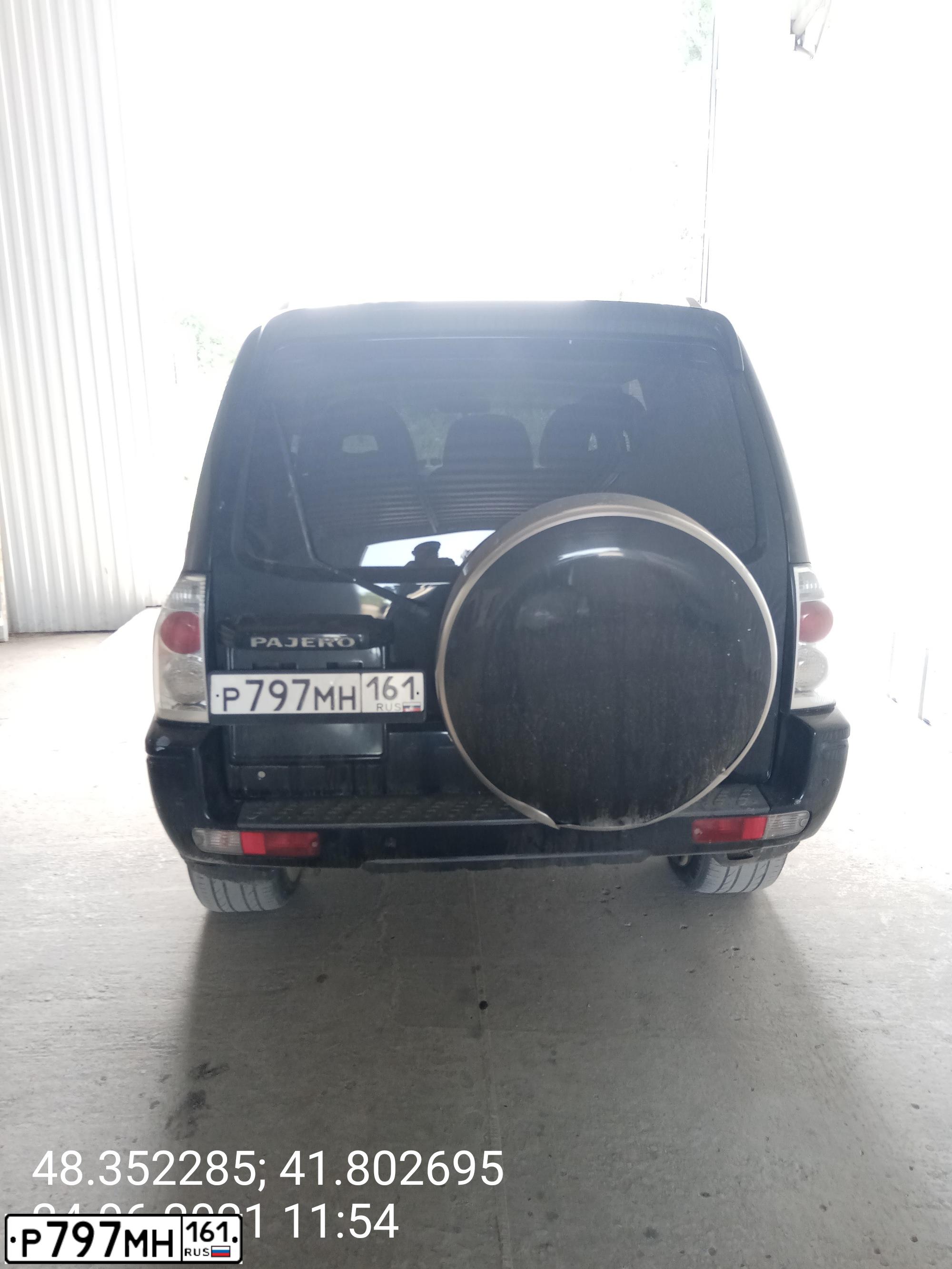 Фото автомобиля MITSUBISHI PAJERO, 2005 — госномер М153МК177. Цвет: ЧЕРНЫЙ