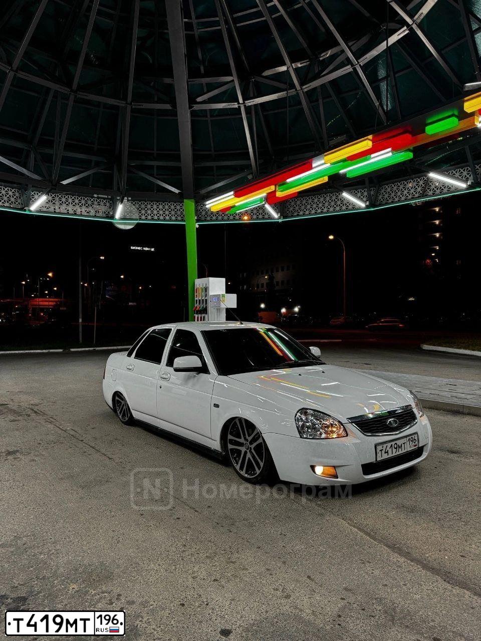 Фото автомобиля LADA 2170 PRIORA, 2012 — госномер Т419МТ196. Цвет: Белый
