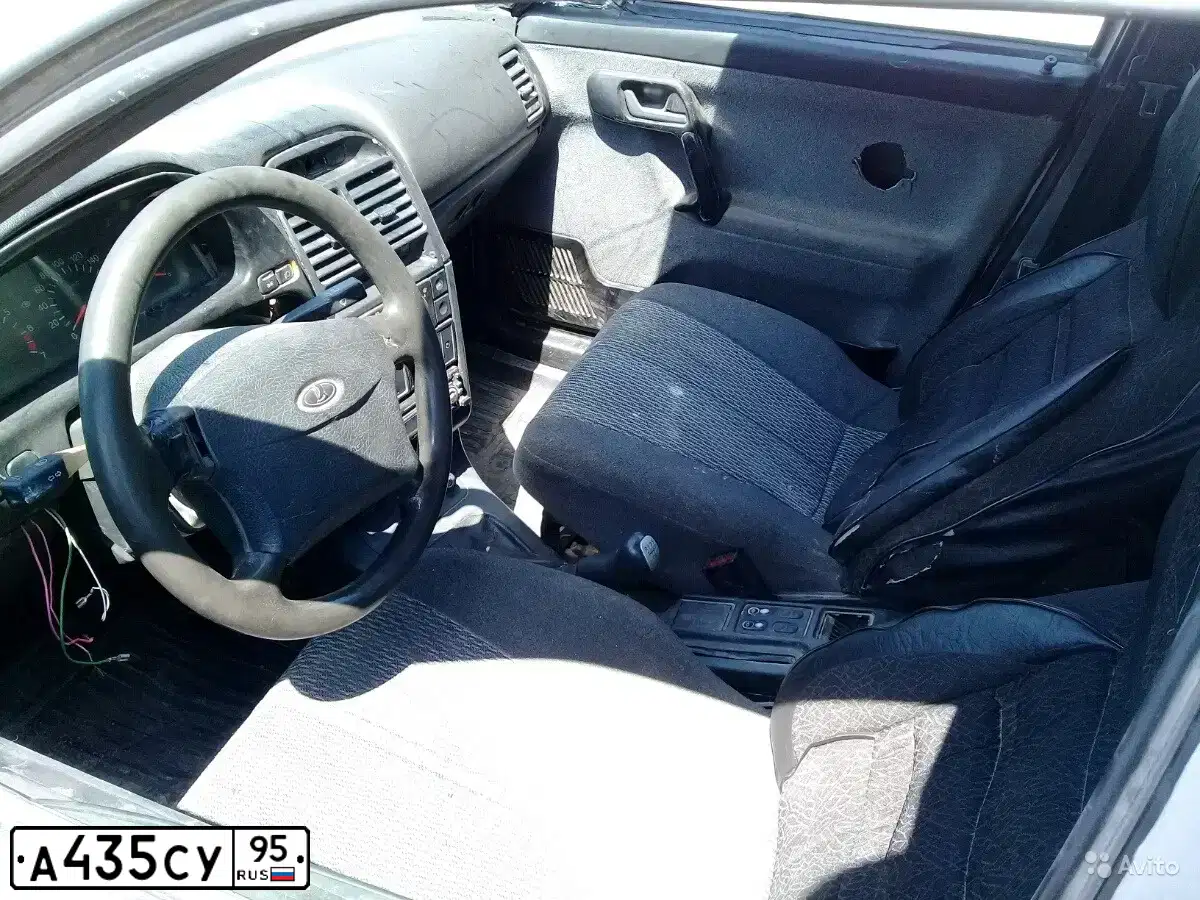 Фото автомобиля LADA 2112, 2003 — госномер М008НК90. Цвет: СЕРЕБРИСТЫЙ МЕТАЛЛИК