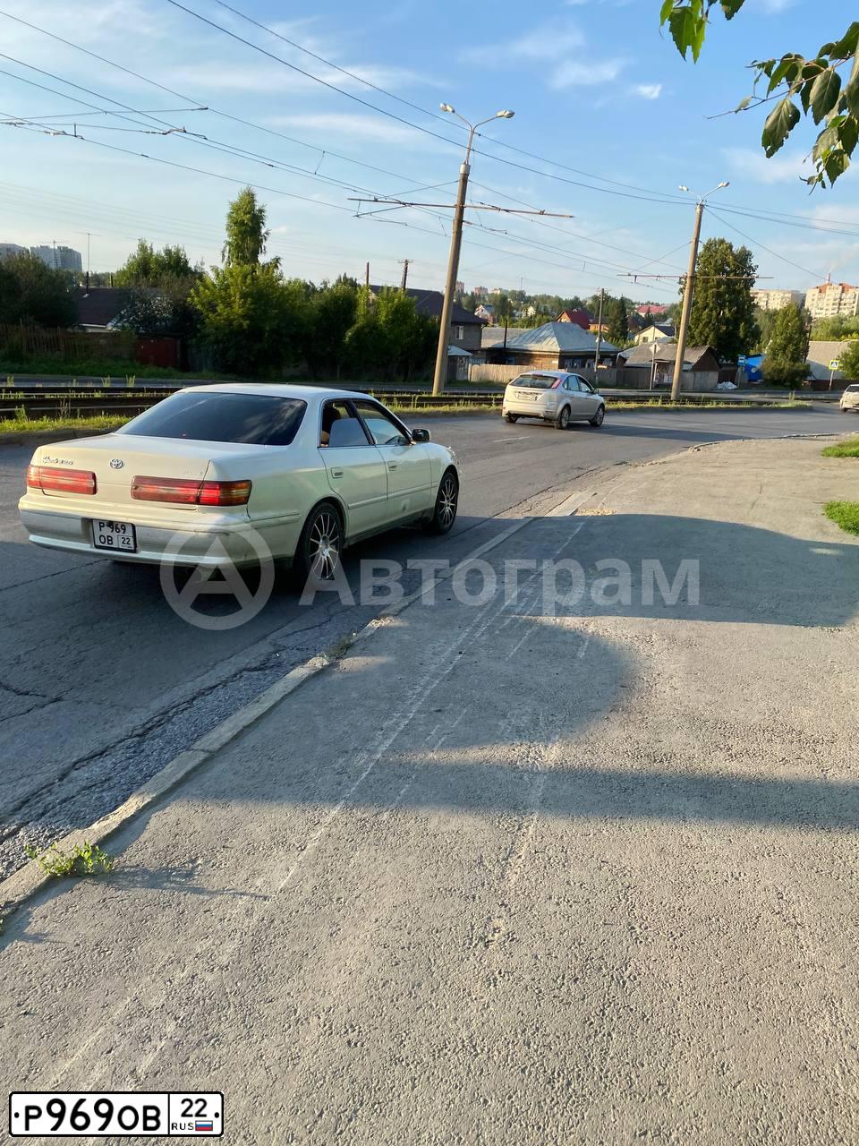 Фото автомобиля BMW SERIE 5, 1982 — госномер О880ВС142. Цвет: СЕРЕБРИСТЫЙ