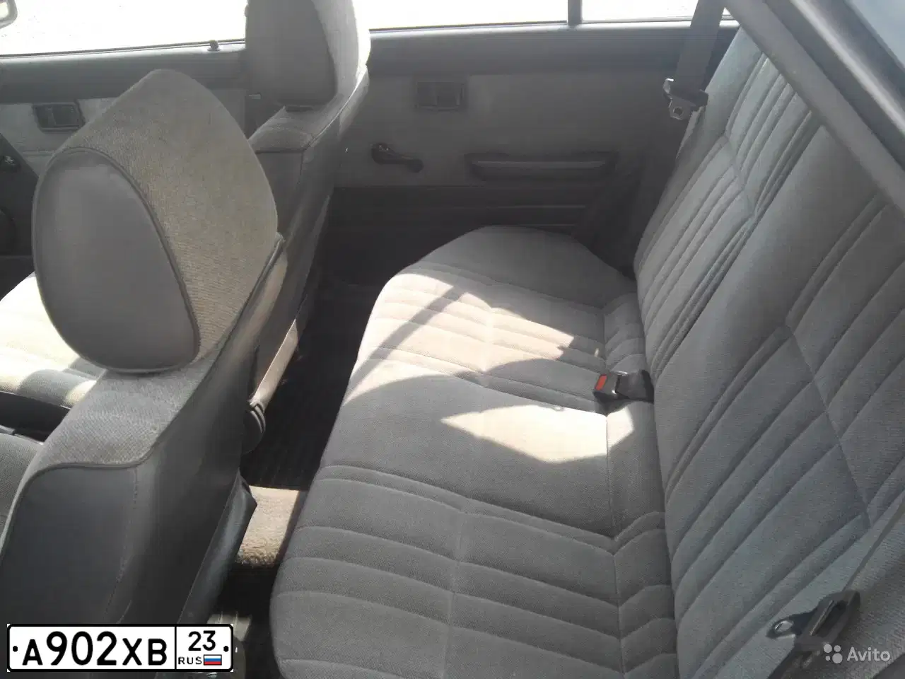 Фото автомобиля NISSAN SUNNY, 1988 — госномер А902ХВ23. Цвет: ТЕМНО-СЕРЫЙ
