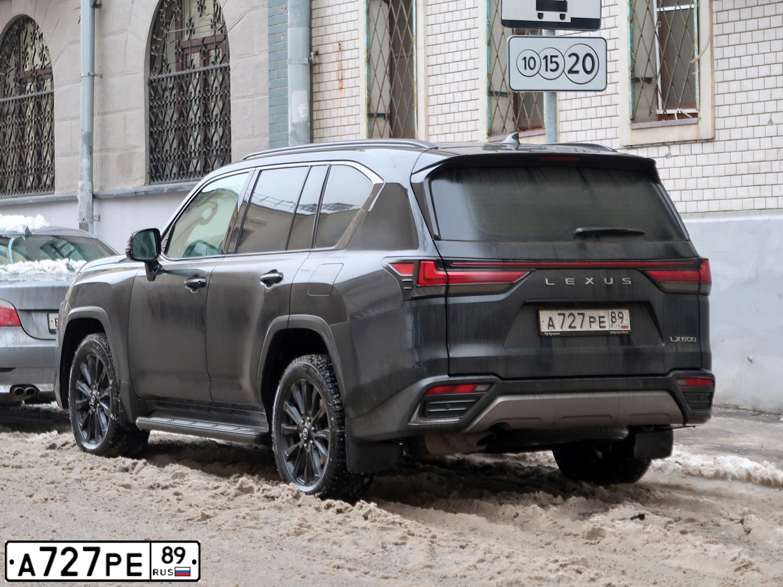 Фото автомобиля INFINITI QX80, 2018 — госномер В476ТХ43