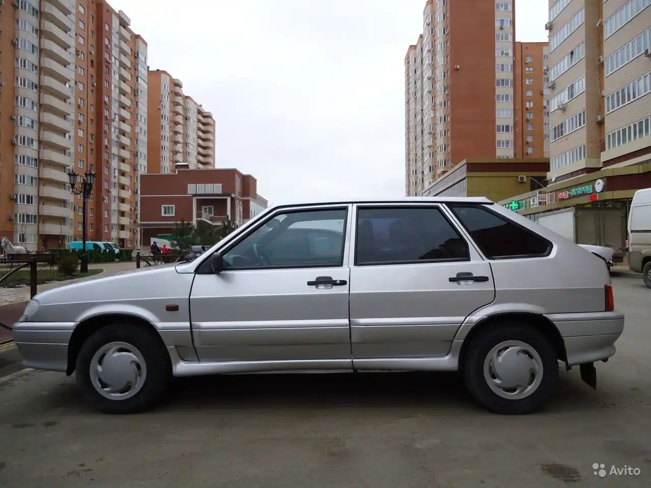 Фото автомобиля LADA 2114 SAMARA, 2005 — госномер М266МО63. Цвет: СЕРЫЙ