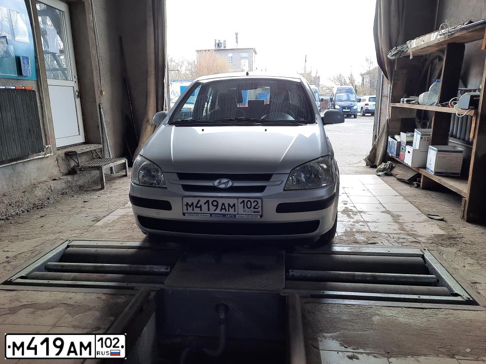 Фото автомобиля HYUNDAI GETZ, 2004 — госномер М419АМ102. Цвет: СЕРЕБРИСТЫЙ