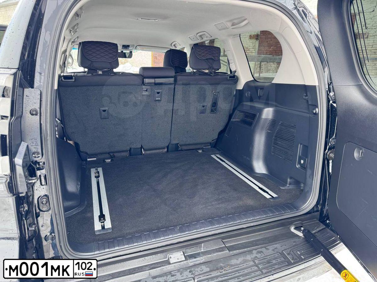 Фото автомобиля VOLKSWAGEN TOUAREG, 2015 — госномер М001МК102. Цвет: ЧЕРНЫЙ