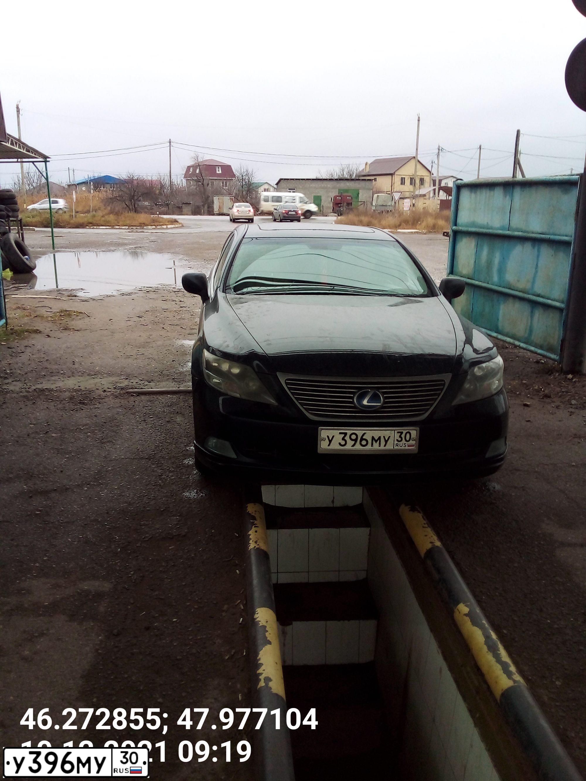 Фото автомобиля LEXUS LS, 2008 — госномер У396МУ30. Цвет: ЧЕРНЫЙ
