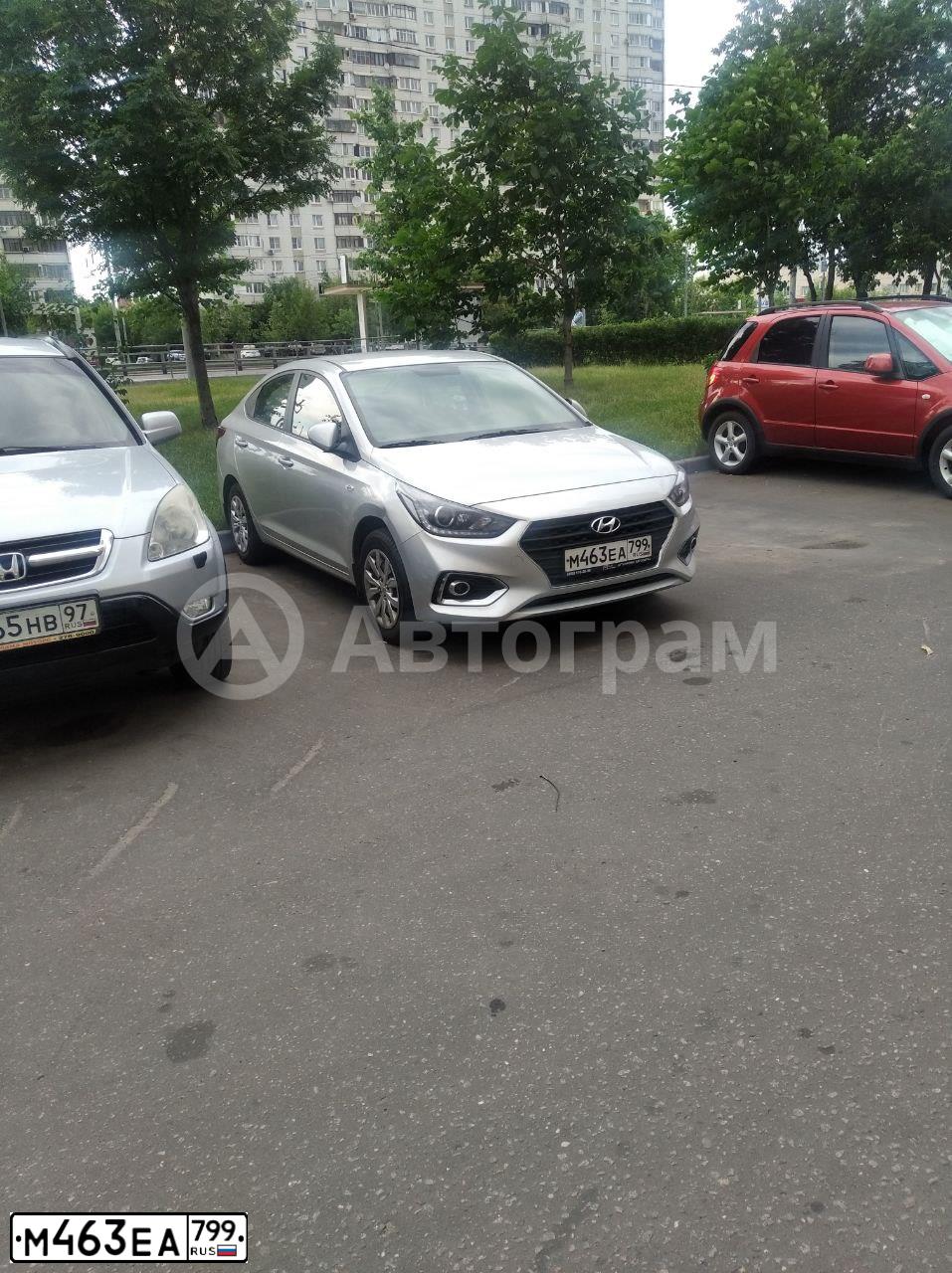 Фото автомобиля HYUNDAI SOLARIS, 2018 — госномер М463ЕА799. Цвет: Серебристый