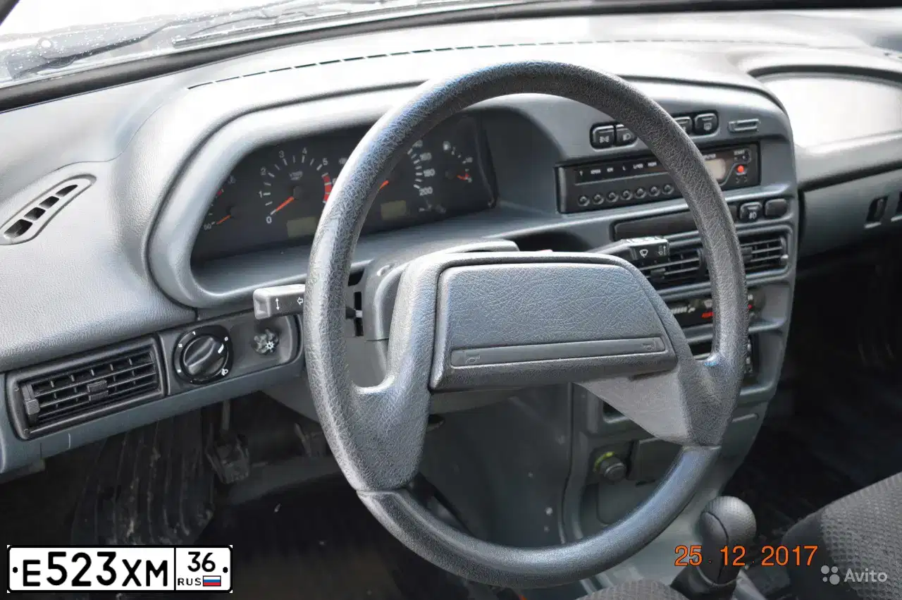 Фото автомобиля LADA 2114, 2013 — госномер Н144МР761. Цвет: серебристо-темно-серый