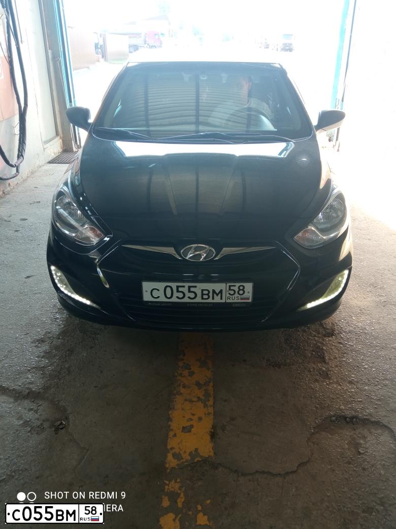 Фото автомобиля HYUNDAI SOLARIS, 2014 — госномер С055ВМ58. Цвет: ЧЕРНЫЙ