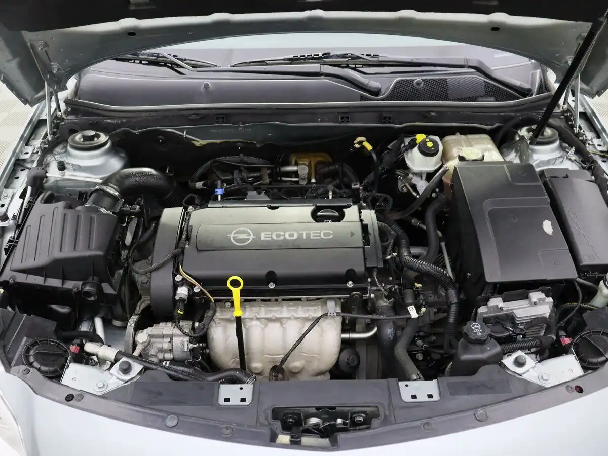 Фото автомобиля OPEL INSIGNIA, 2011 — госномер Х486ОН37. Цвет: СЕРЫЙ