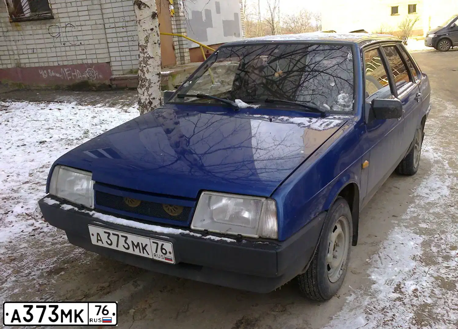 Фото автомобиля LADA 2109 SAMARA, 2000 — госномер А373МК76. Цвет: СИНИЙ