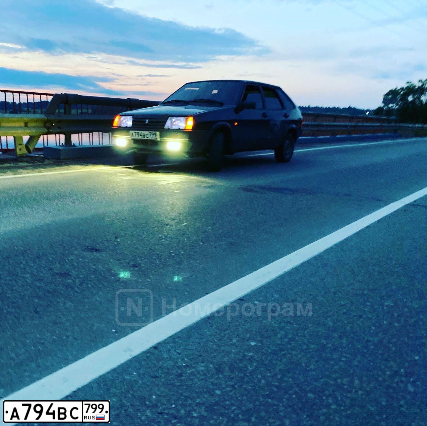Фото автомобиля LADA 2109 SAMARA, 2004 — госномер К435ВУ550. Цвет: ГРАФИТОВЫЙ МЕТАЛИК
