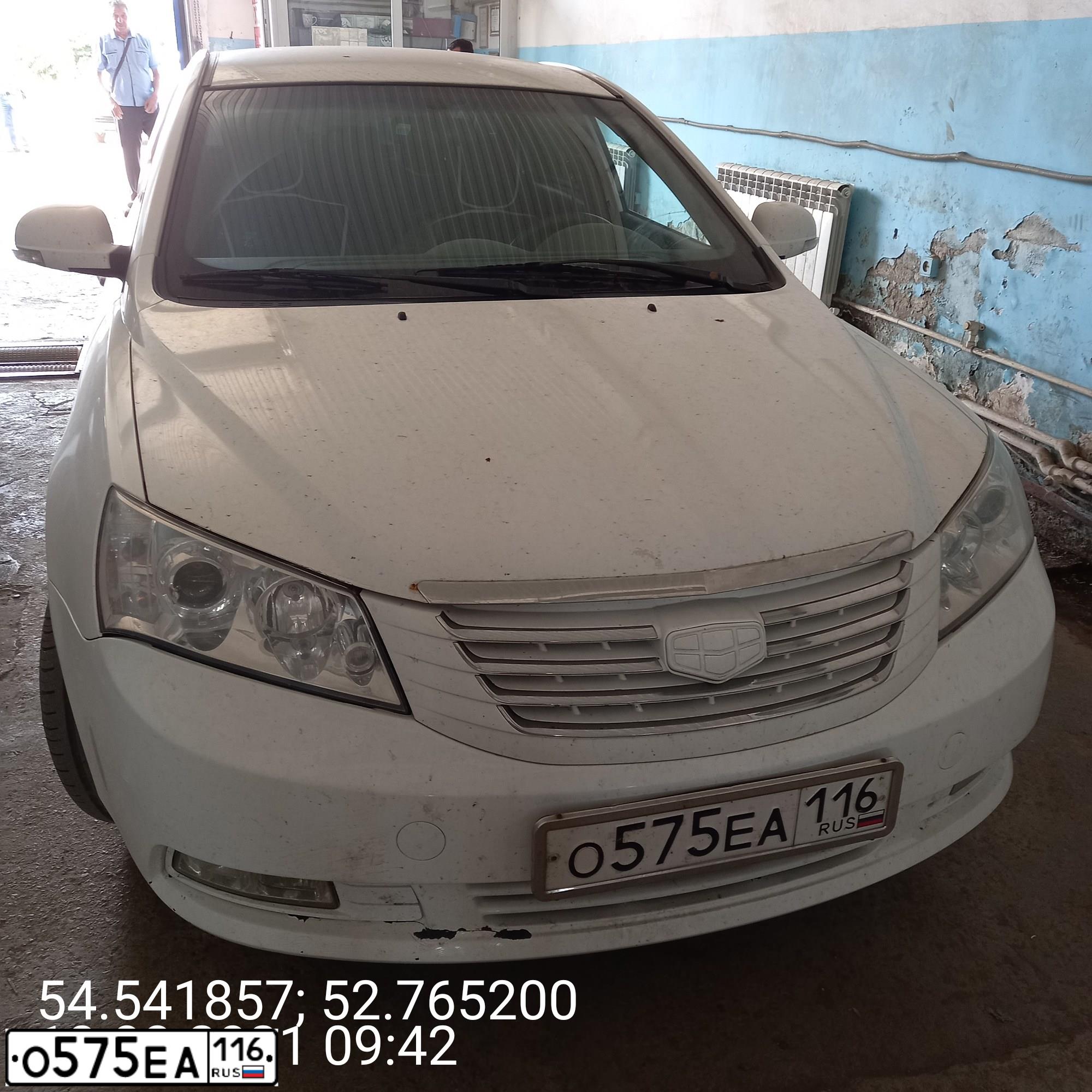 Фото автомобиля VOLKSWAGEN POLO, 2011 — госномер У370ВЕ716. Цвет: СЕРЕБРИСТЫЙ