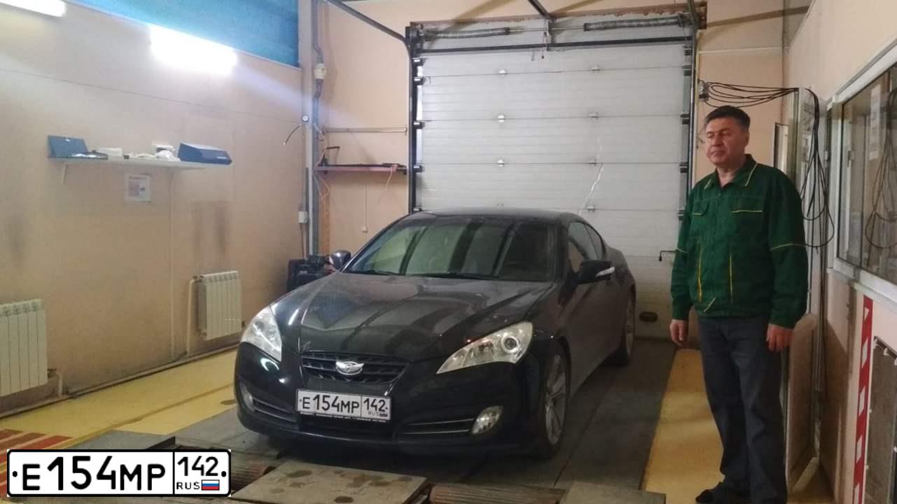 Фото автомобиля HYUNDAI GENESIS, 2011 — госномер Р114ЕТ142. Цвет: ЧЕРНЫЙ