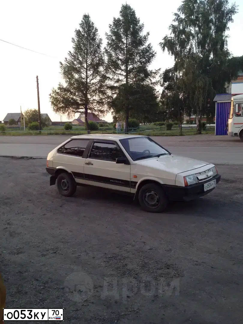 Фото автомобиля LADA 2108 SAMARA, 1988 — госномер О053КУ70. Цвет: БЕЖЕВЫЙ