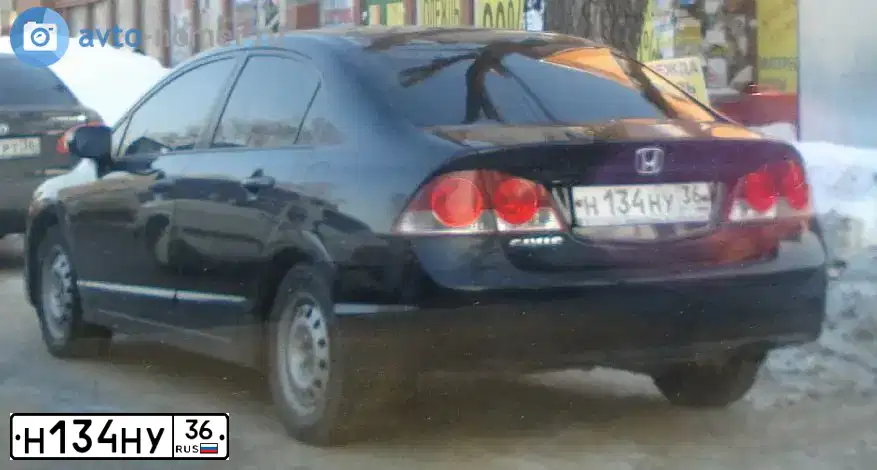 Фото автомобиля HONDA CIVIC, 2007 — госномер Н134НУ36. Цвет: ЧЕРНЫЙ