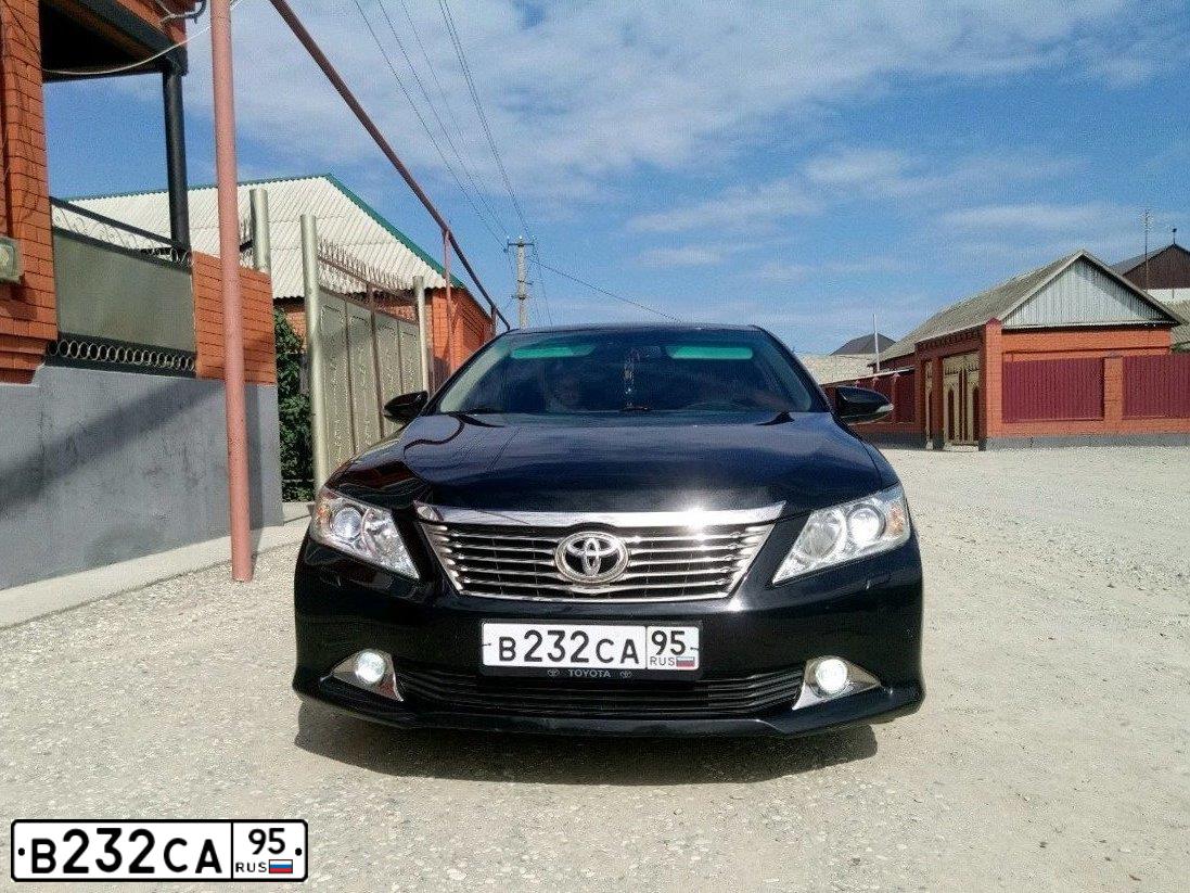 Фото автомобиля TOYOTA CAMRY, 2014 — госномер А777РМ95. Цвет: ЧЕРНЫЙ МЕТАЛЛИК
