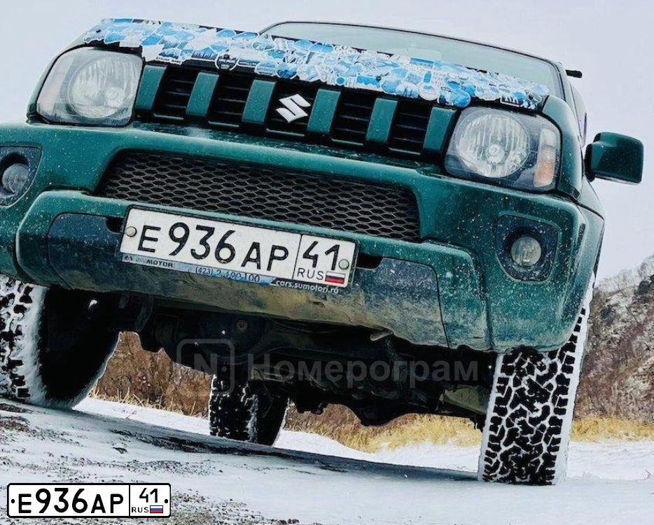 Фото автомобиля SUZUKI JIMNY, 2014 — госномер Е936АР41. Цвет: ЗЕЛЕНЫЙ