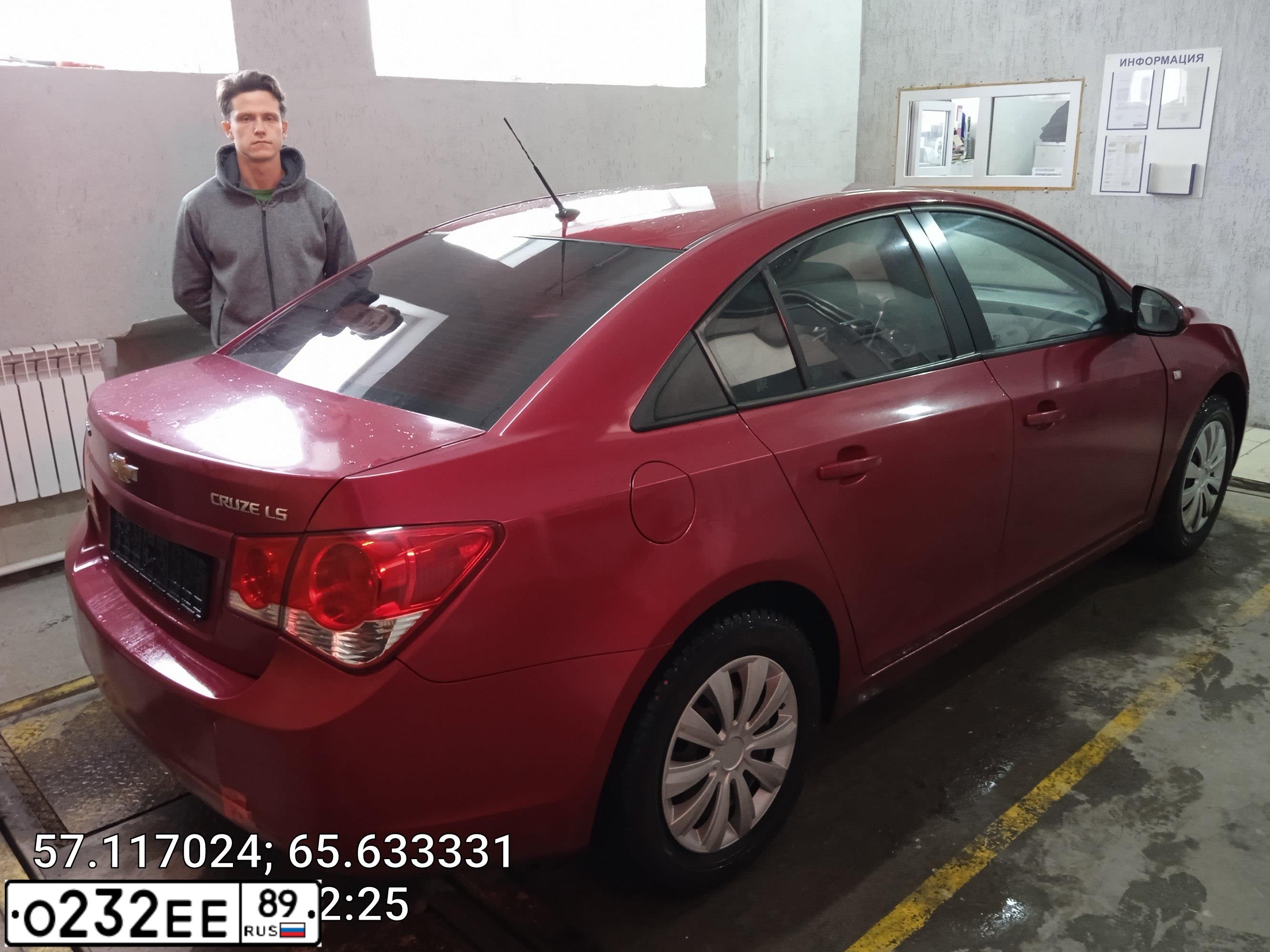 Фото автомобиля CHEVROLET CRUZE, 2009 — госномер Х939СВ72. Цвет: Красный