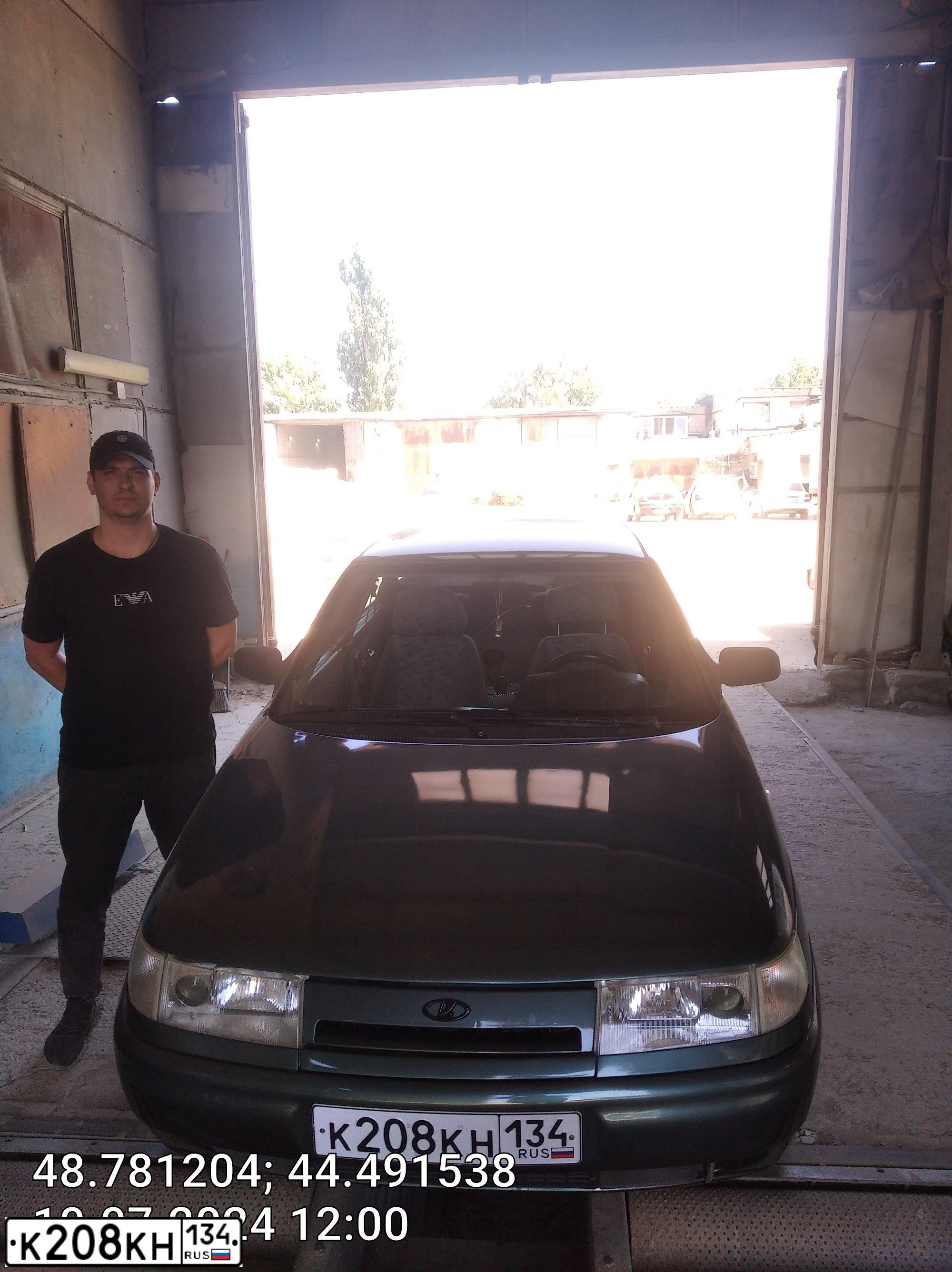Фото автомобиля LADA 2112, 2006 — госномер К208КН134. Цвет: СЕРЕБРИСТО СИНЕ-ЗЕЛЕНЫЙ