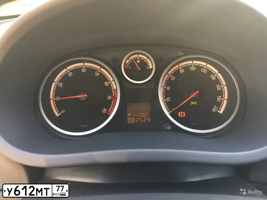Фото автомобиля OPEL CORSA, 2007 — госномер М532УА69. Цвет: СЕРЕБРИСТЫЙ