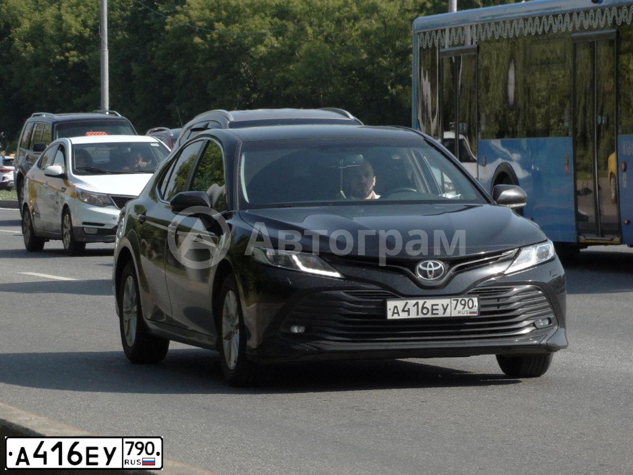 Фото автомобиля TOYOTA CAMRY, 2019 — госномер А416ЕУ790. Цвет: ЧЕРНЫЙ
