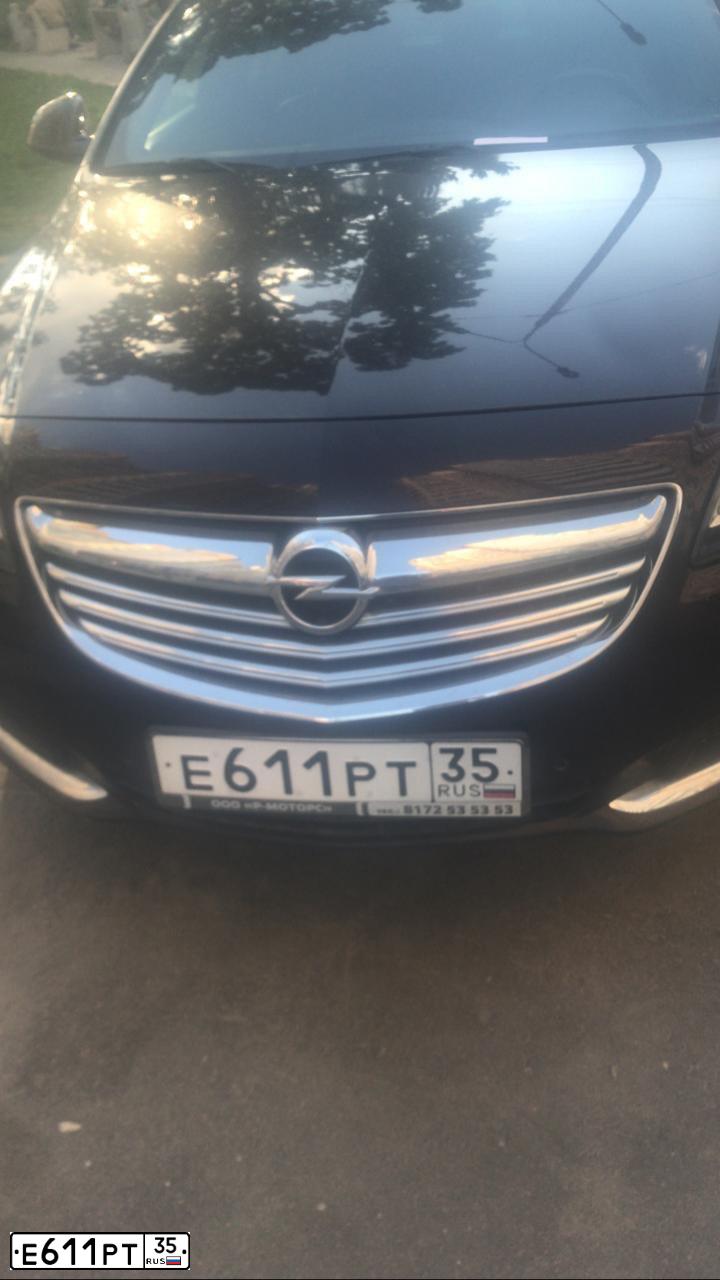 Фото автомобиля OPEL INSIGNIA, 2014 — госномер Е611РТ35. Цвет: КОРИЧНЕВЫЙ