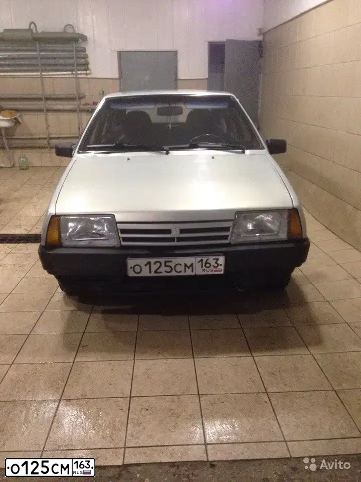 Фото автомобиля LADA 2109 SAMARA, 1992 — госномер Х008ХЕ163. Цвет: СЕРЕБРИСТО-ЖЕЛТО-ЗЕЛЕНЫЙ